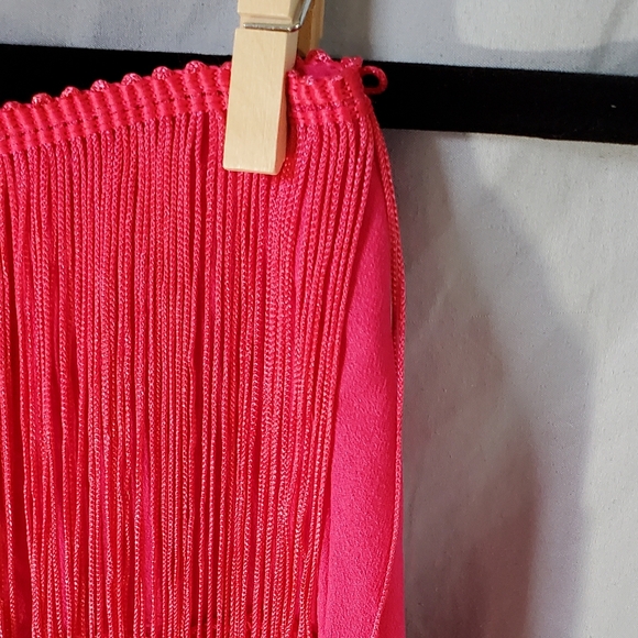 Showpo Siofra Hot Pink 4 Tier Fringe Mini Skirt Sz 0 - Picture 5 of 11